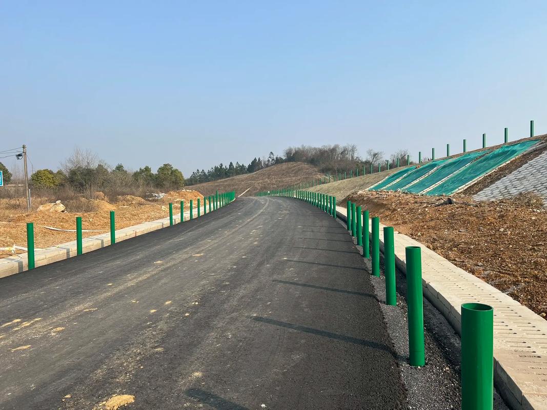 施工現場.嚴把質量關,服務好客戶#交通設施廠家 #道路工程